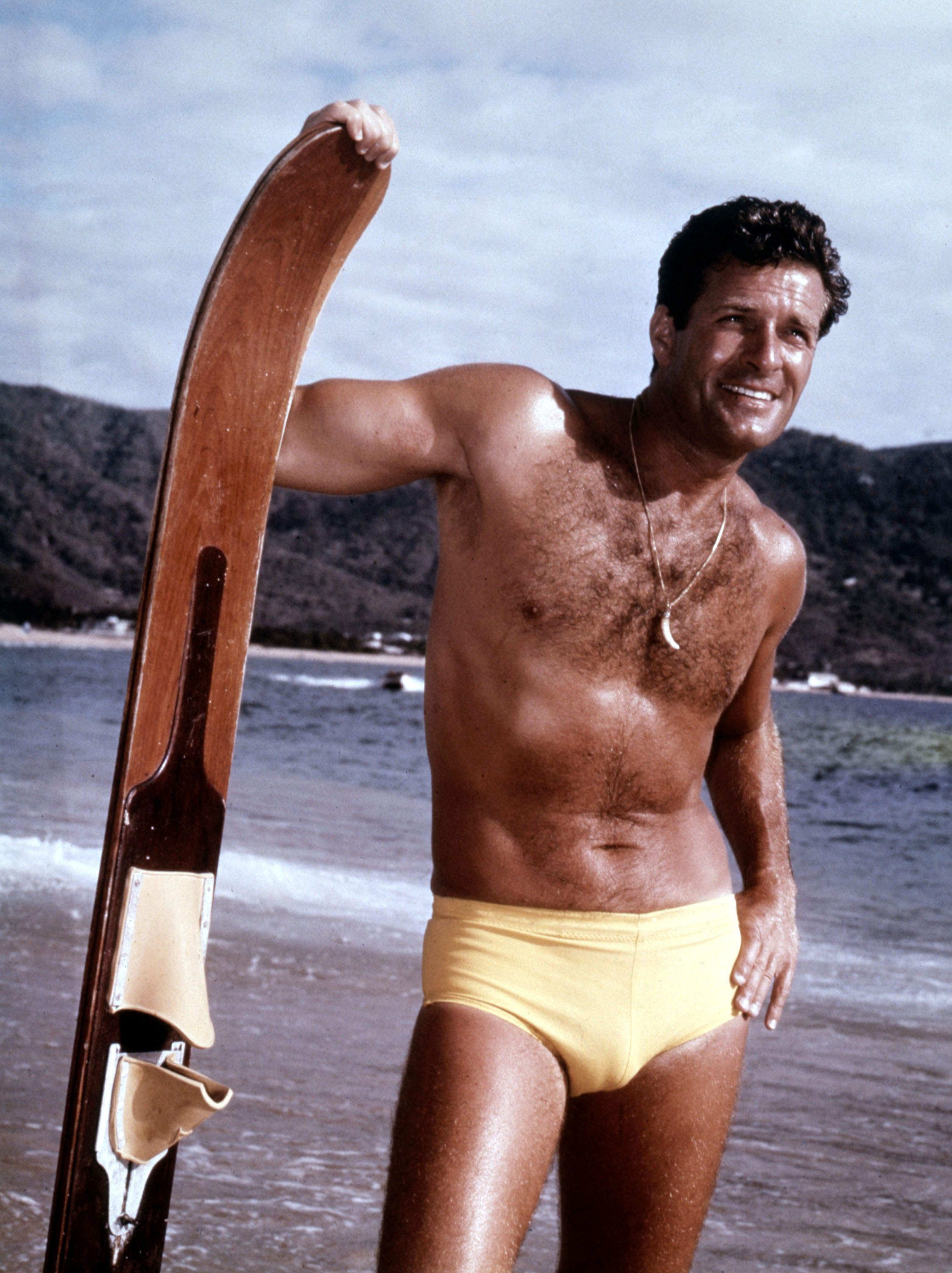 Hugh obrian height and weight