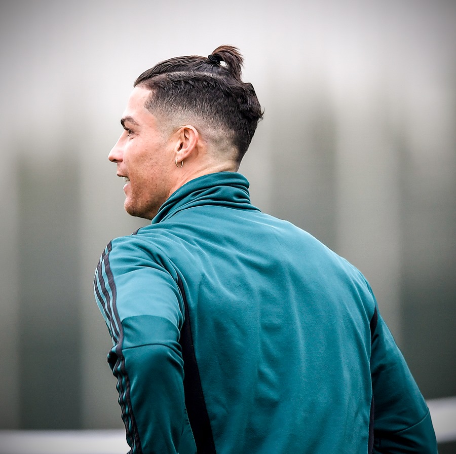 Cristiano Ronaldo j Hajjal B cs ztatja Az vet