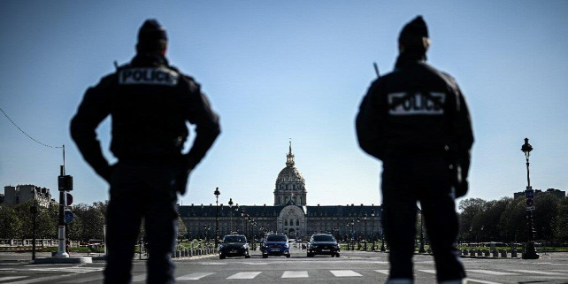 Forrás: https://phys.org/news/2020-03-virus-lockdown-big-dent-paris.html