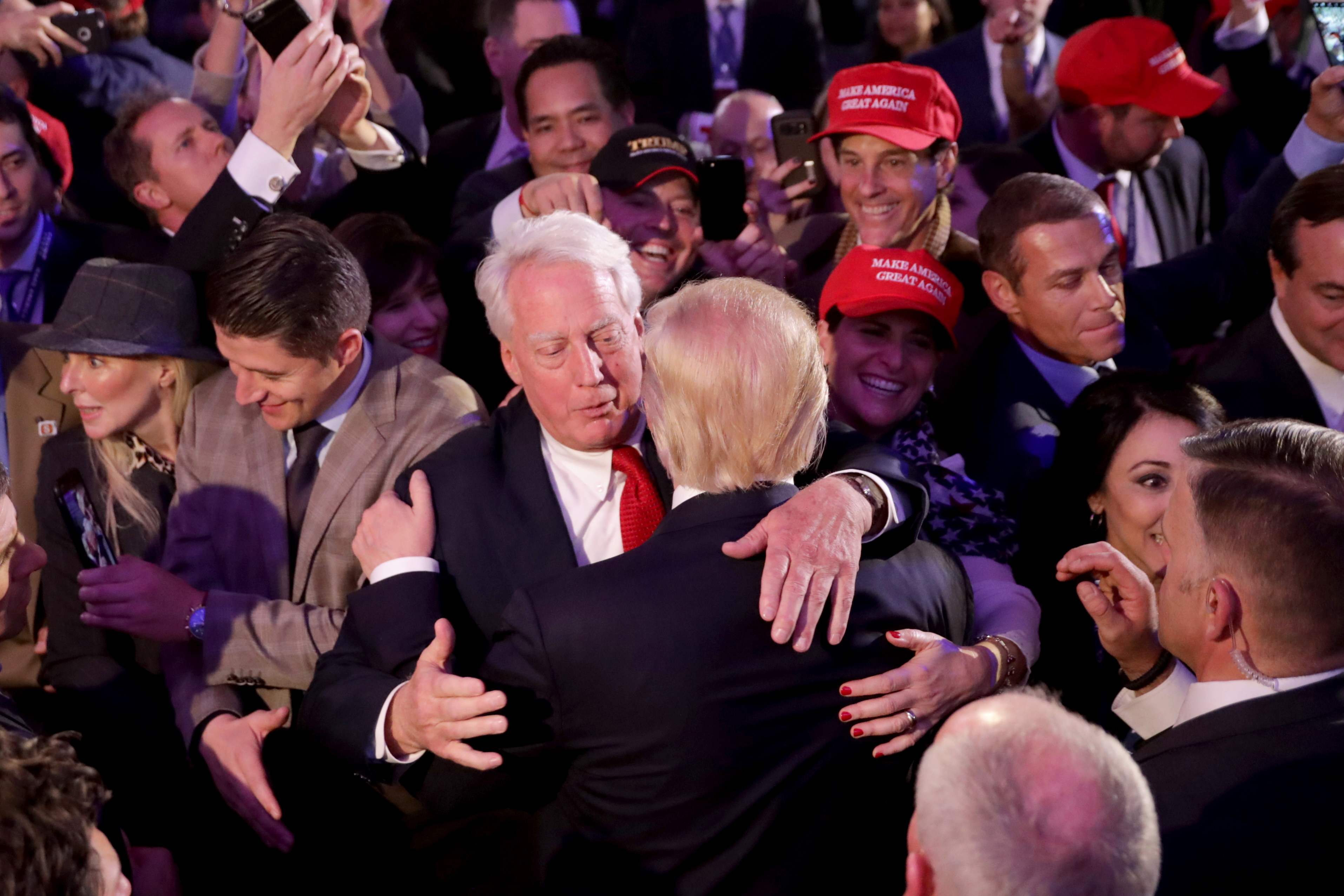 Meghalt Donald Trump öccse