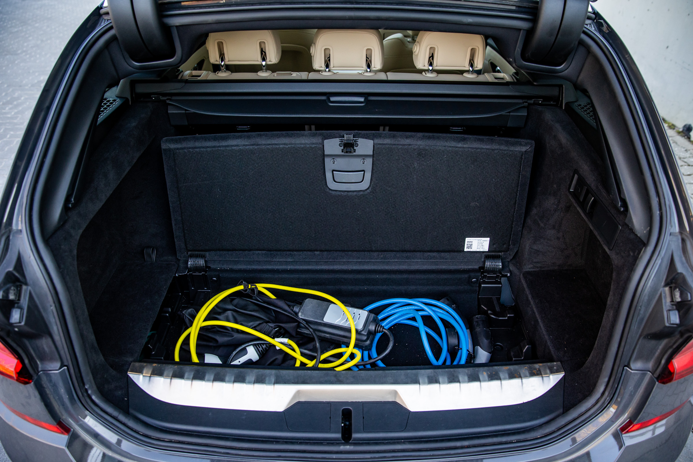 BMW 330e xDrive Touring teszt (2021) galéria