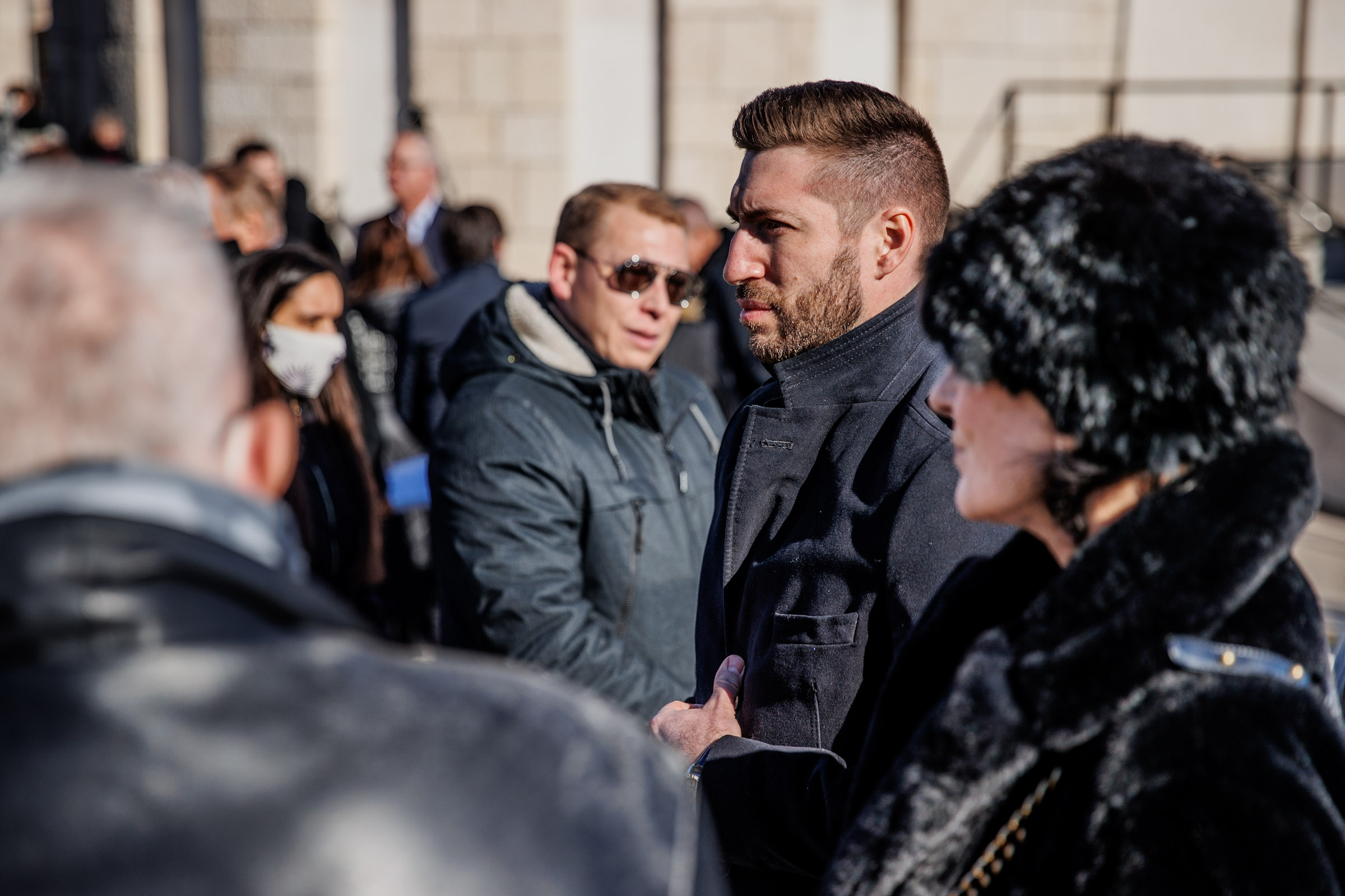 Képeken Csollány Szilveszter búcsúztatója a Farkasréti temetőben