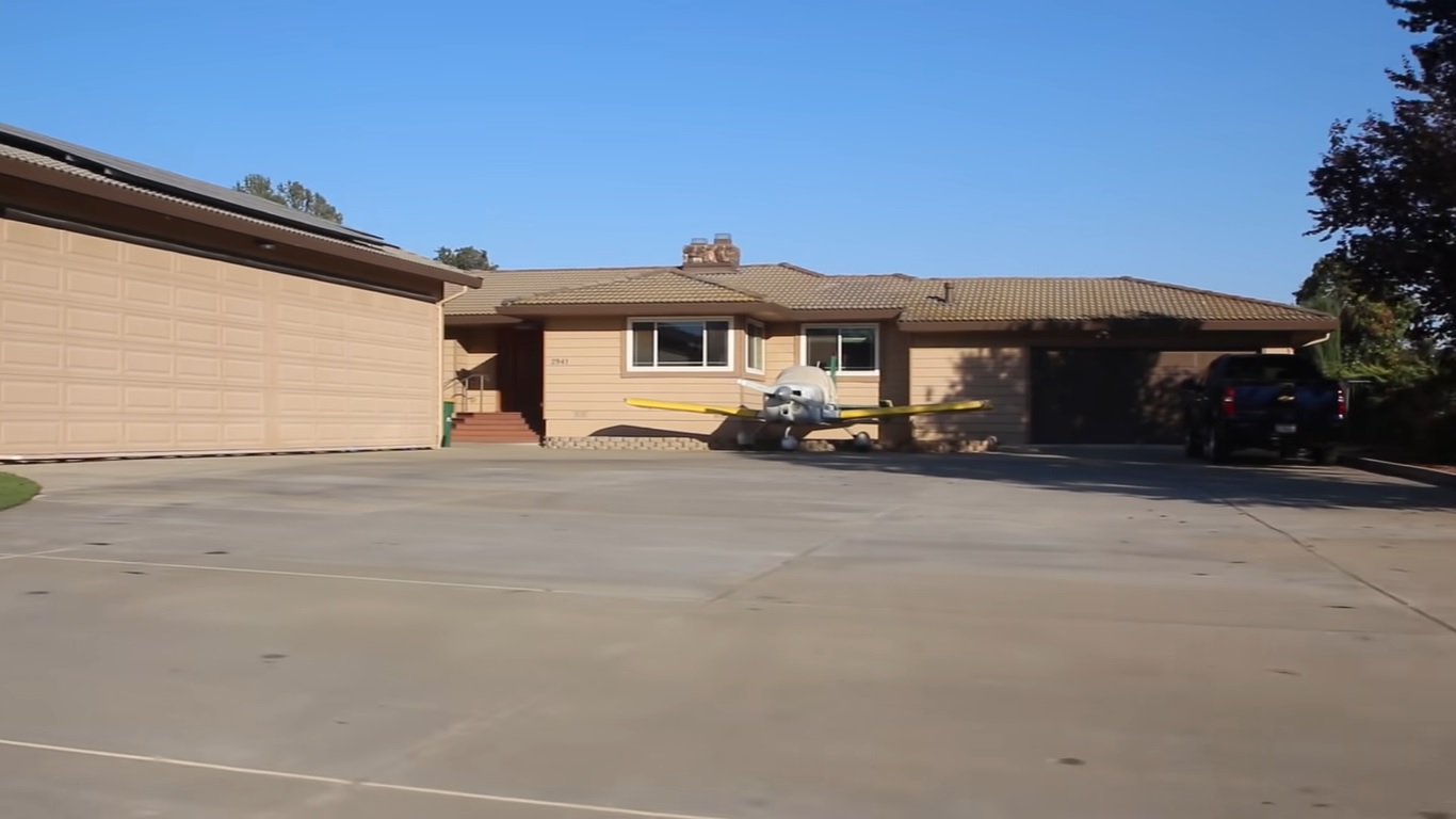 A Cameron Airpark Estate