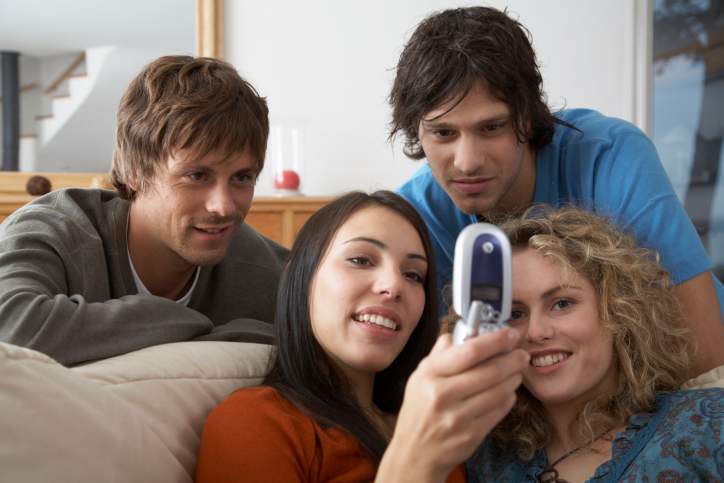 Később pedig megjelent a mobiltelefonra optimalizált internet, a WAP isKép: 123rf.com Később pedig megjelent a mobiltelefonra optimalizált internet, a WAP isKép: 123rf.com